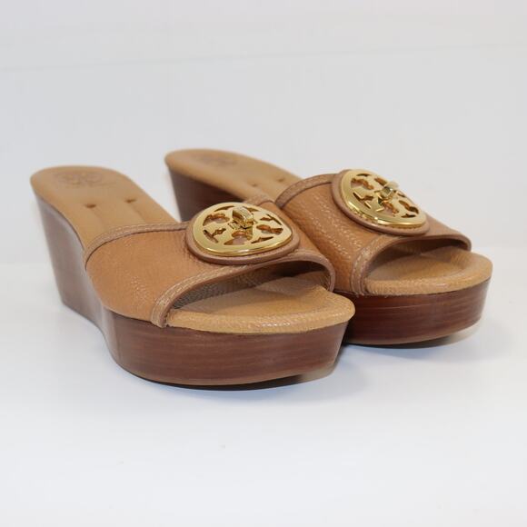 Tory Burch Tan Leather Wedge Sandals Gold Logo Medallion Women’s 10M - Picture 5 of 6